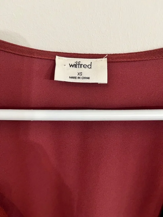 Aritzia wilfred beaune wrap midi dress burgundy XS - Picture 3 of 3